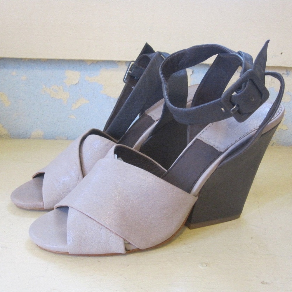 BACIO 61 Betulla Taupe Leather Wedge Sandals sz 10